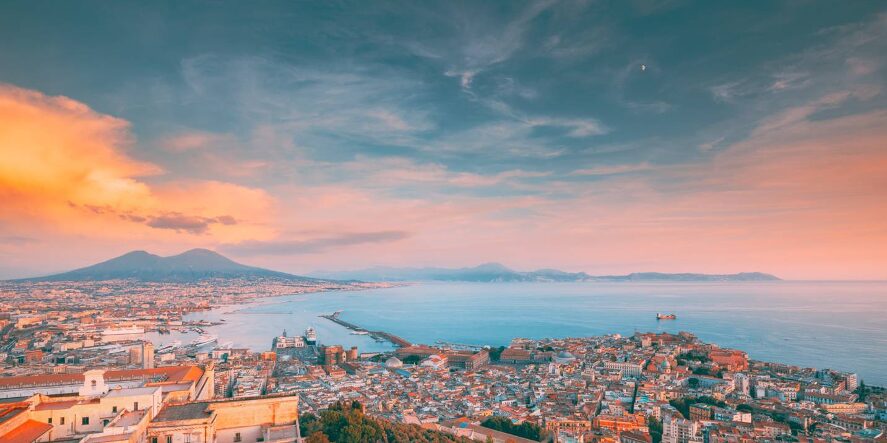 Exploring Naples: Essential tips and highlights for your first visit