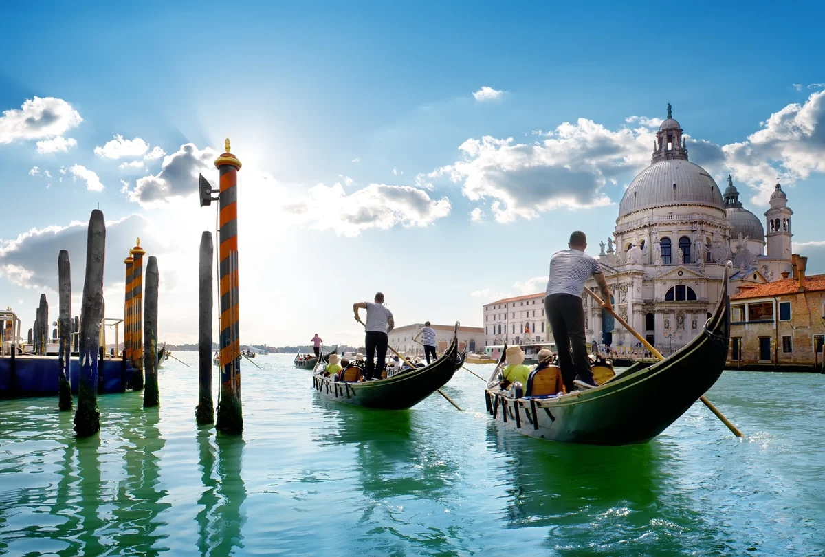 Summer in Italy: How to Move Between Cities Without Interrupting Your Budget Planning